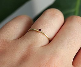 Prstene - Zlatý prsteň mini mini - červený - 15866602_