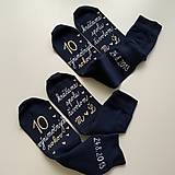 Ponožky, pančuchy, obuv - Maľované ponožky k xy. výročiu svadby v modro-bielo-zlatom šate so srdiečkami - 15867282_