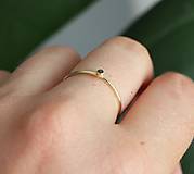 Prstene - Zlatý prsteň mini mini - hnedý - 15870092_