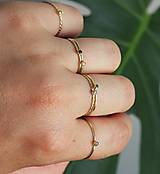 Prstene - Zlatý prsteň mini mini - hnedý - 15870093_