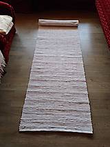Úžitkový textil - Ručne tkaný koberec, biely ,, pokreslený,, - 15873546_