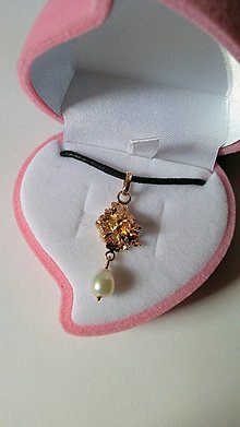 Náhrdelníky - Prívesok zlatý nuget a biela perla, 18K - 15874578_