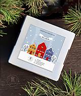 Dekorácie - Drevené vianočné ozdoby - domčeky (6ks) - 15879093_
