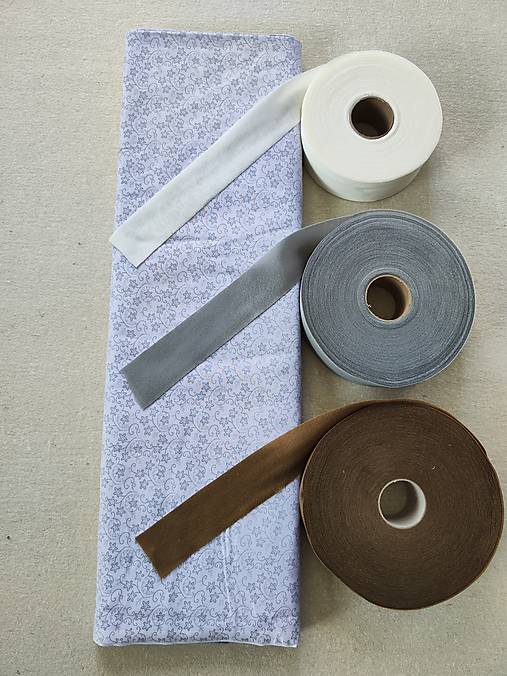 Textil - VLNIENKA DEKA a PRIKRÝVKA 100 % merino top super Kvietky svetlo šedé  - 15882416_