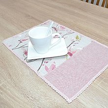 Úžitkový textil - MIRA rose - kvet magnólie na prírodnej - textilné prestieranie 28x40 - 15882560_