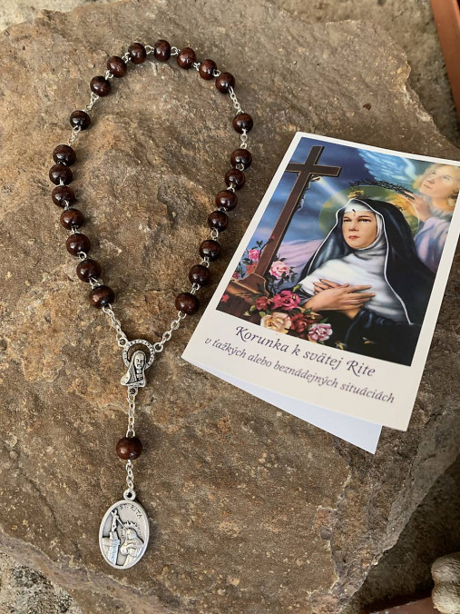 Náhrdelníky - ruženec sv. Rity (Hnedá) - 15882844_