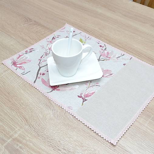 Úžitkový textil - MIRA natur - kvet magnólie na prírodnej - textilné prestieranie 28x40 - 15883865_