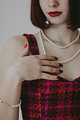 Náhrdelníky - Biely náhrdelník z voskových perličiek / chirurgická oceľ - 15888250_
