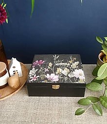 Úložné priestory & Organizácia - Drevená krabička Lúčne kvety s priehradkami - 15890630_