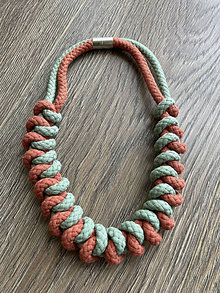 Náhrdelníky - Viazaný náhrdelník  (Dĺžka cca 55 cm. - Oranžová) - 15888982_
