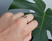 Prstene - Zlatý prsteň kocka - červený - 15888675_