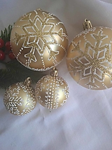 Dekorácie - Vianočné gule zdobené voskom - 15892485_