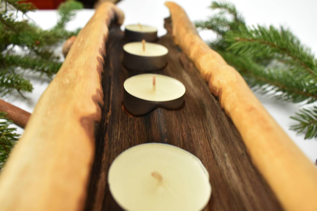 Svietnik pre 4 sviečky - bukový samorast