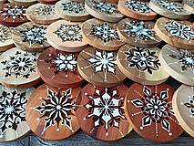 Dekorácie - Vianočná drevená dekorácia.... vločka mix - 15898087_