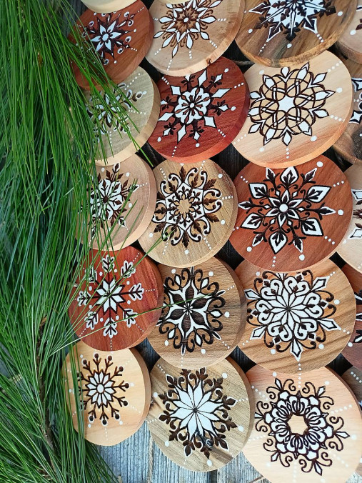 Vianočná drevená dekorácia.... vločka mix