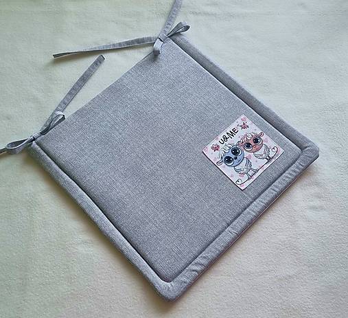 Detský textil - Podsedák na školskú stoličku s aplikáciou  (U & Me  ovečky) - 15898196_
