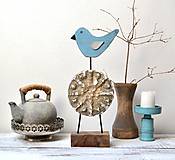 Sochy - Drevená dekorácia -Vtáčik na kruhu - 15902463_