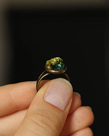 Prstene - Machový prsteň ručne vyšívaný malý III - 15902704_