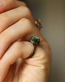 Prstene - Machový prsteň ručne vyšívaný malý IV - 15902713_