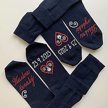Ponožky, pančuchy, obuv - Maľované ponožky pre novomanželov / k výročiu svadby (tmavomodré) - 15903677_