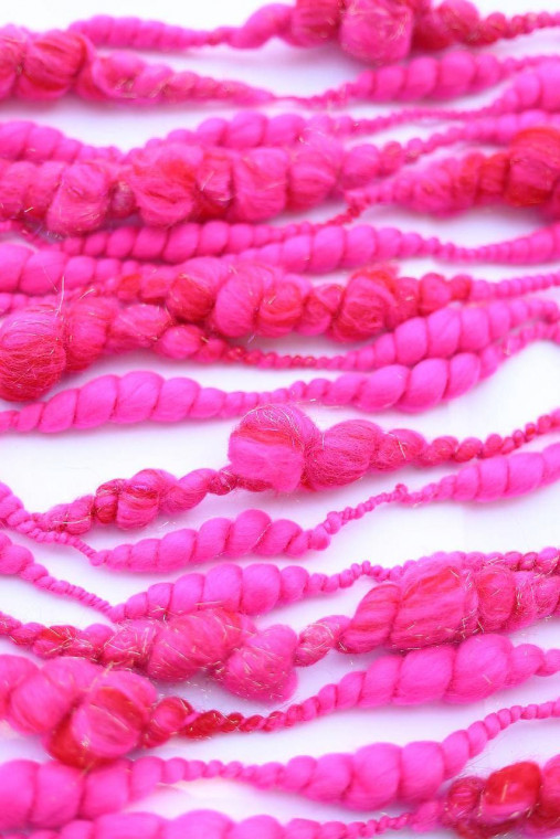 Ručne pradená efektná priadza-merino/hodváb/tencel vlna, na tkanie a pletenie - rôzne farby (100g/7,5m - cyklámenova ružová BARBIE 755)