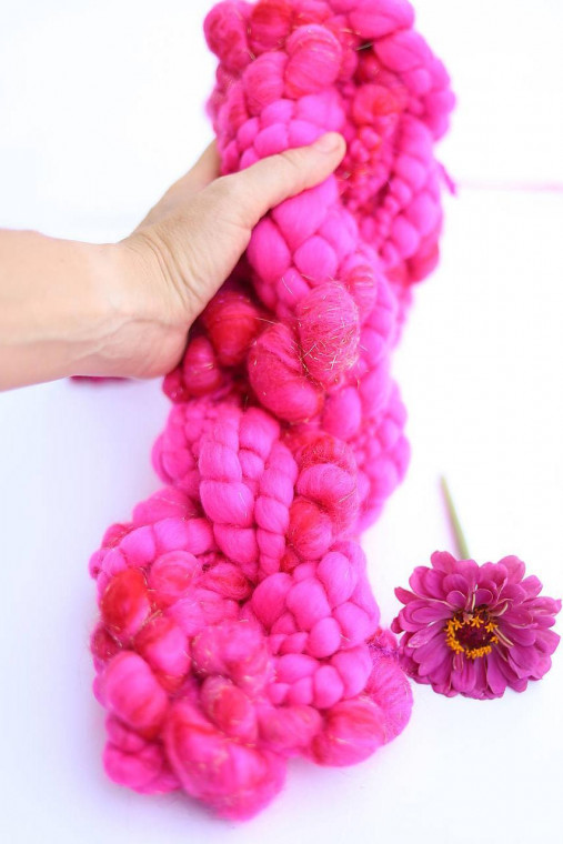 Ručne pradená efektná priadza-merino/hodváb/tencel vlna, na tkanie a pletenie - rôzne farby (100g/7,5m - cyklámenova ružová BARBIE 755)