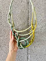 Lanový náhrdelník “Zelený prepletaný”