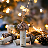Dekorácie - Vianočné hríbiky zo žaluďov - 15904081_