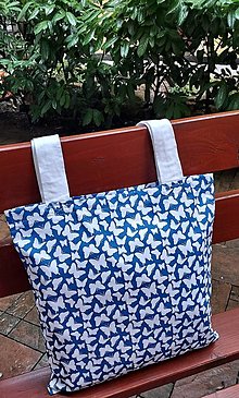 Veľké tašky - Nákupná taška biele motýliky  (Modrá) - 15910312_