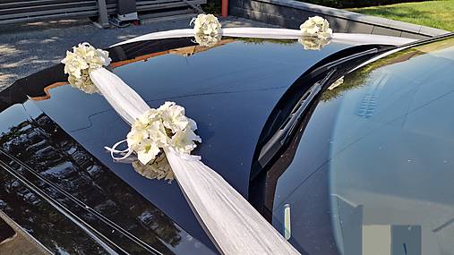 Dekorácie - Výzdoba na auto tylový pas a Hortenzie (Biely pas biele hortenzie) - 15910492_