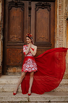 Šaty - červené šaty s vlečkou Poľana - 15913843_