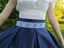 Opasky - Svadobný folklórny opasok z korálok v modro-bielej farbe - 15915185_