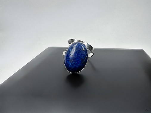 Nastaviteľný strieborný 925/1000 prsteň s lapis lazuli