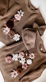 Detské oblečenie - Vyšívaný personalizovany sveter flower - 15924453_