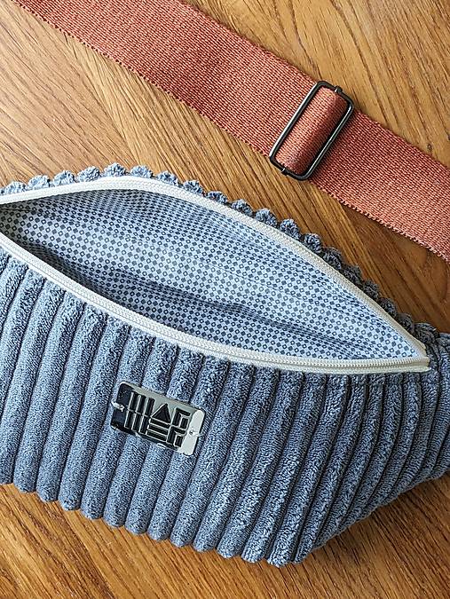 Menčestrová ľadvinka - šedá