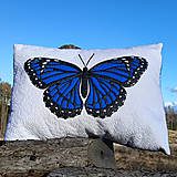 Úžitkový textil - Polštář bílý s modrým motýlem - 15926186_