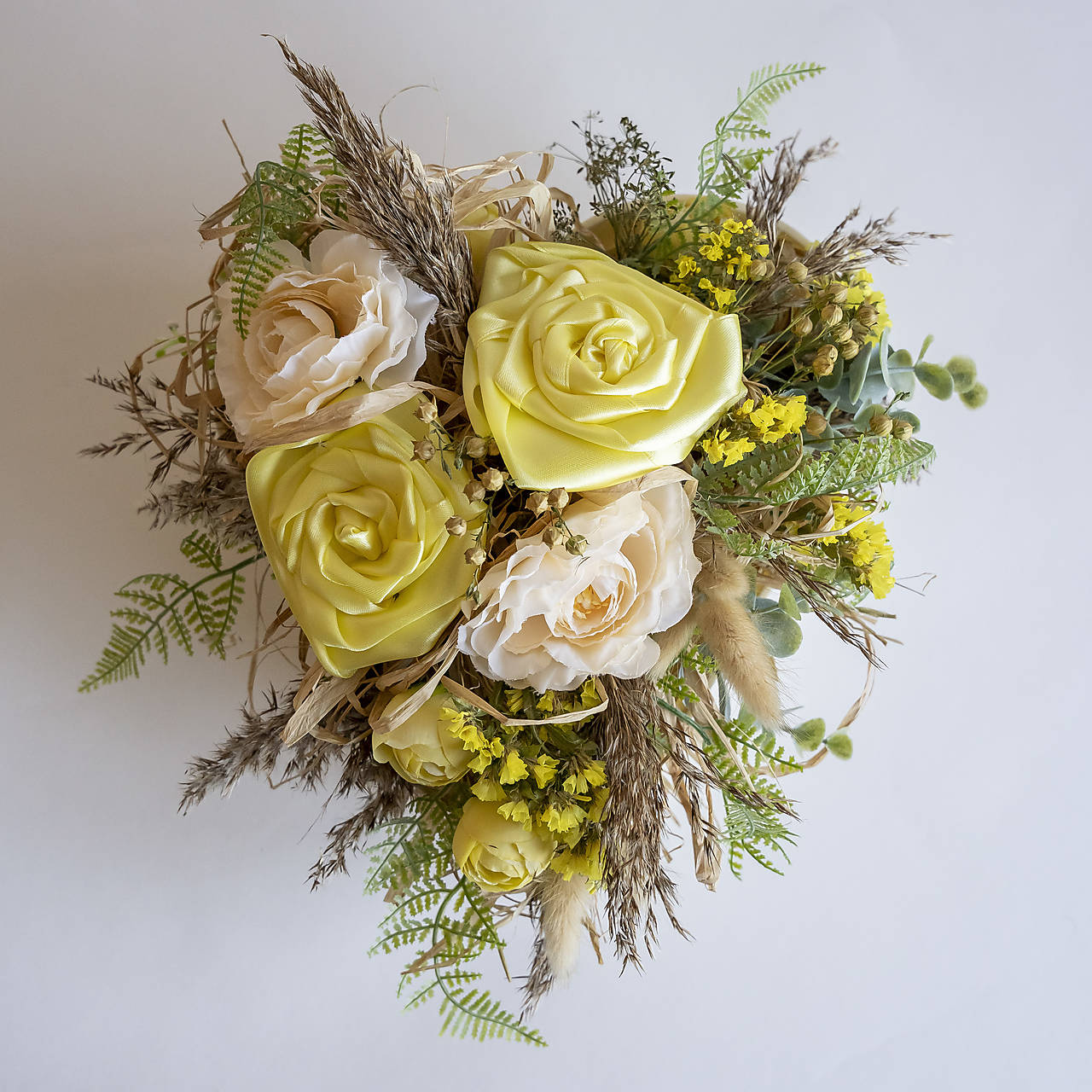 Aranžmán na hrob- srdiečko  (Žltá)