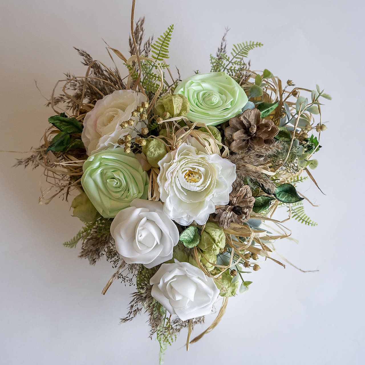 Aranžmán na hrob- srdiečko  (Zelená)