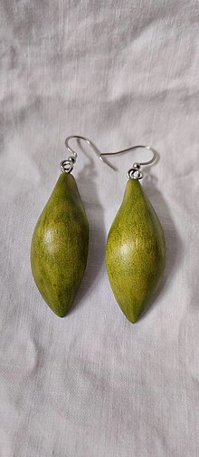 Náušnice - Drevené náušnice Lístky  (Zelená pistacia) - 15927517_
