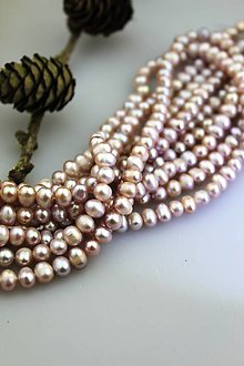Minerály - perly prírodné 5-6mm - celá šnúra - 15928079_