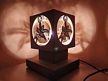 Svietidlá - Drevená stolná lampa s tienidlom “ Adventná sviečka “ - 15928234_