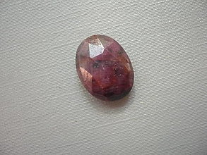 Minerály - Broušené vajíčko - rubín 16 mm č.21f - 15928403_