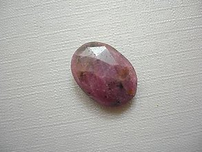 Minerály - Broušené vajíčko - rubín 17 mm č.24f - 15928414_
