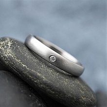 Prstene - Nerezová svadobná obrúčka, snubný prsten s diamantom - Prima (diamant 1,7 mm) - 15933800_