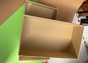 Dekorácie - Darčeková krabica k vianočným guliam, veľkonočným vajíčkam aj prštekovým divadielkam. (20x12x6 cm) - 15936208_