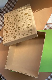 Dekorácie - Darčeková krabica k vianočným guliam, veľkonočným vajíčkam aj prštekovým divadielkam. (19,2x15x7,5 cm) - 15936212_