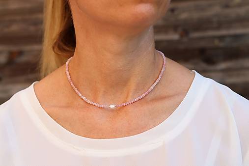 Náhrdelník choker ružový opál