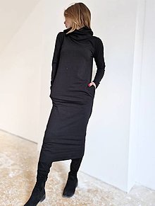 Šaty - Úpletové šaty Clara Black s kapucňou a predĺženým rukávom - 15940065_