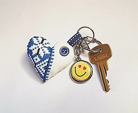 Kľúčenky - Prívesky na kľúče - folklórne s modrým pásom - 15939693_