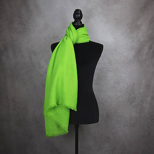 Šály a nákrčníky - Zimný šál z Merino vlny v zelenej farbe - 15943481_